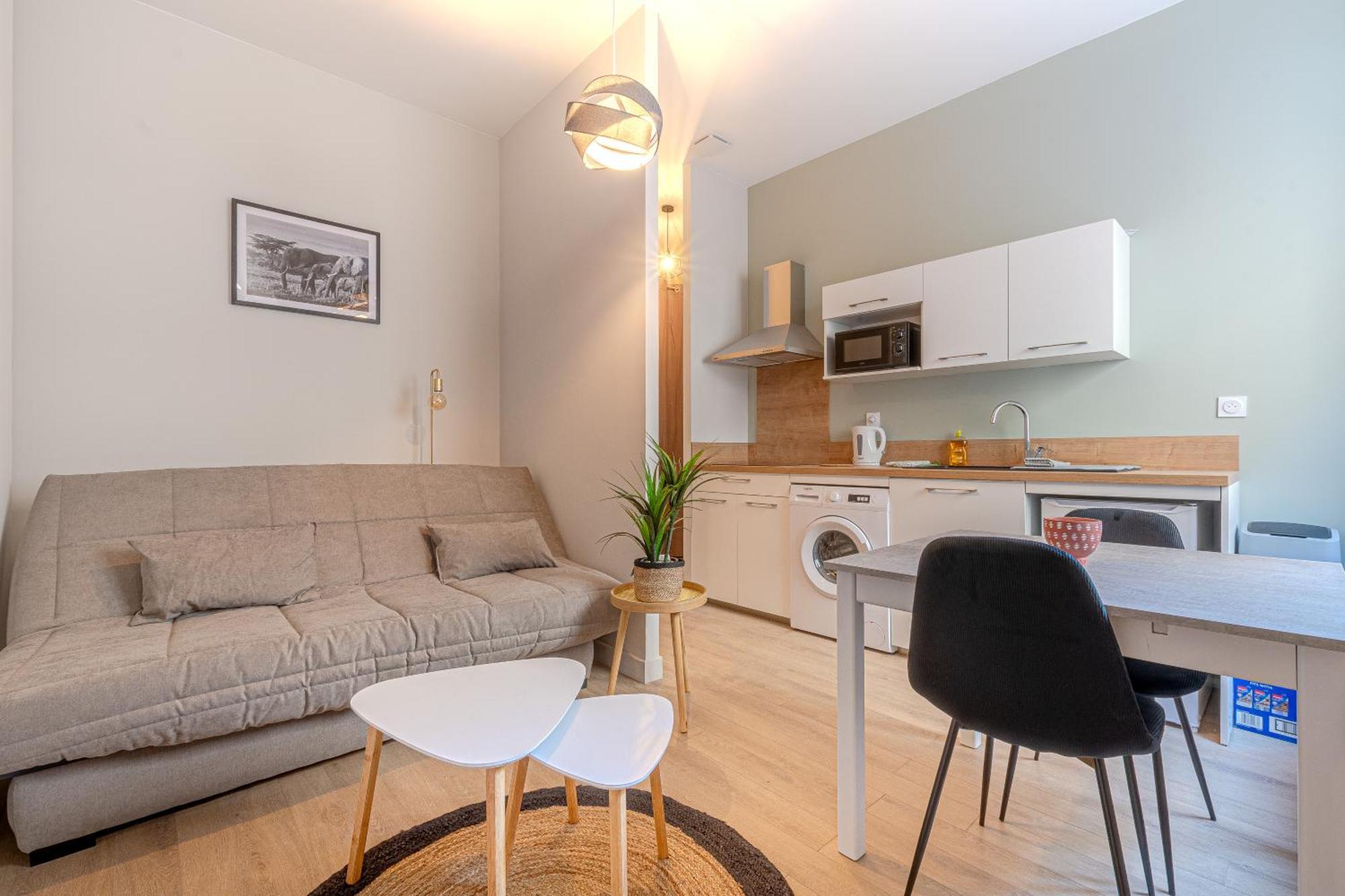 Le Leger 1900 Apartment